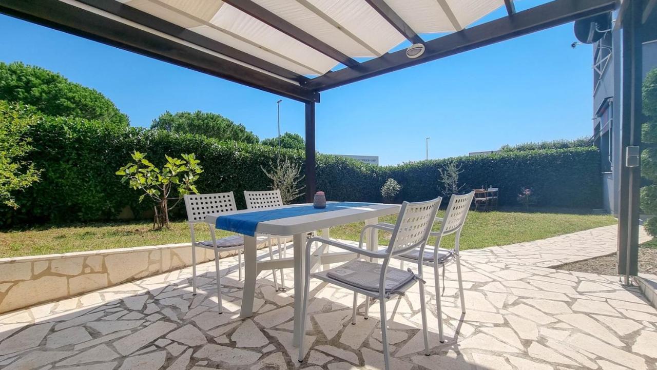 Lea Apartment Novigrad  Luaran gambar