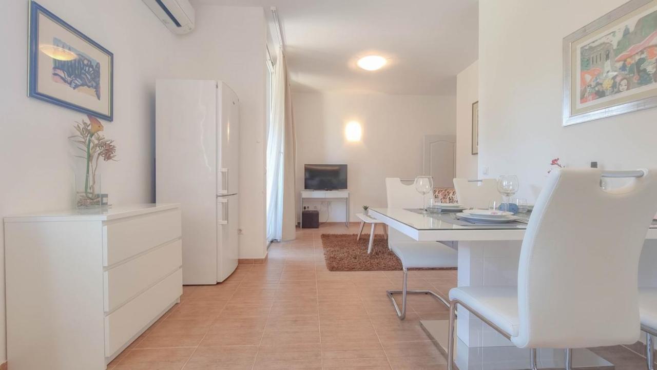 Lea Apartment Novigrad  Luaran gambar