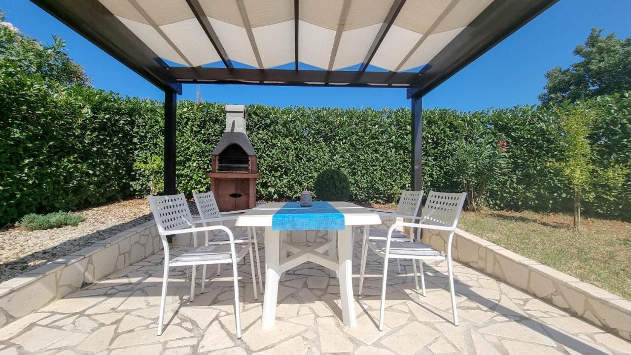 Lea Apartment Novigrad  Luaran gambar